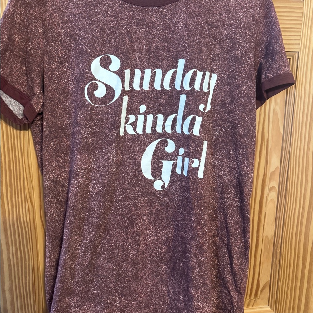 LuLaRoe Maroon Graphic Tee - Sunday Kinda Girl